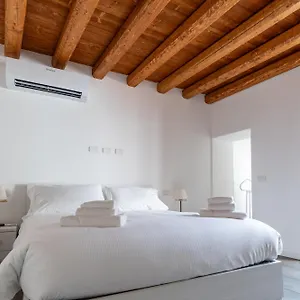  Apartment Piazza Del Italy